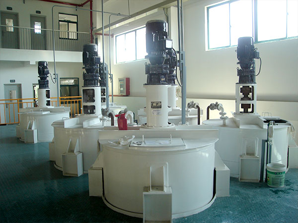 涂料生產(chǎn)設(shè)備.jpg 涂料生產(chǎn)設(shè)備.jpg